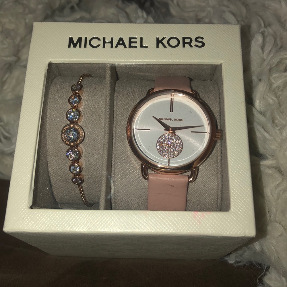 Michael Kors Watch & Bracelet Set